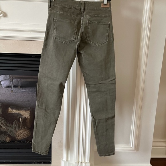 Zara jeans - Picture 2 of 4